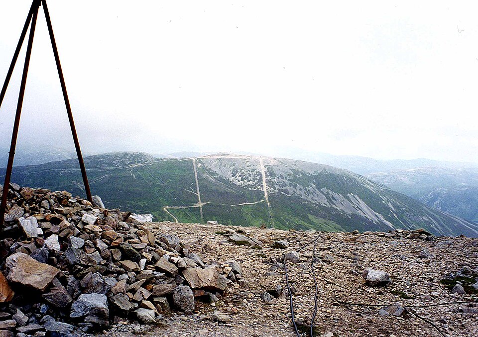 Carn Aosda, 915 m, Aberdeenshire