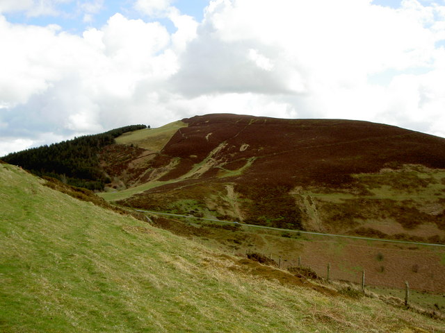 Foel Fenlli, 511 m, Denbighshire [Sir Ddinbych]