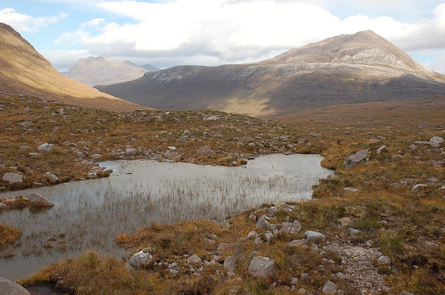 Meall a' Ghiuthais, 887 m, Highland