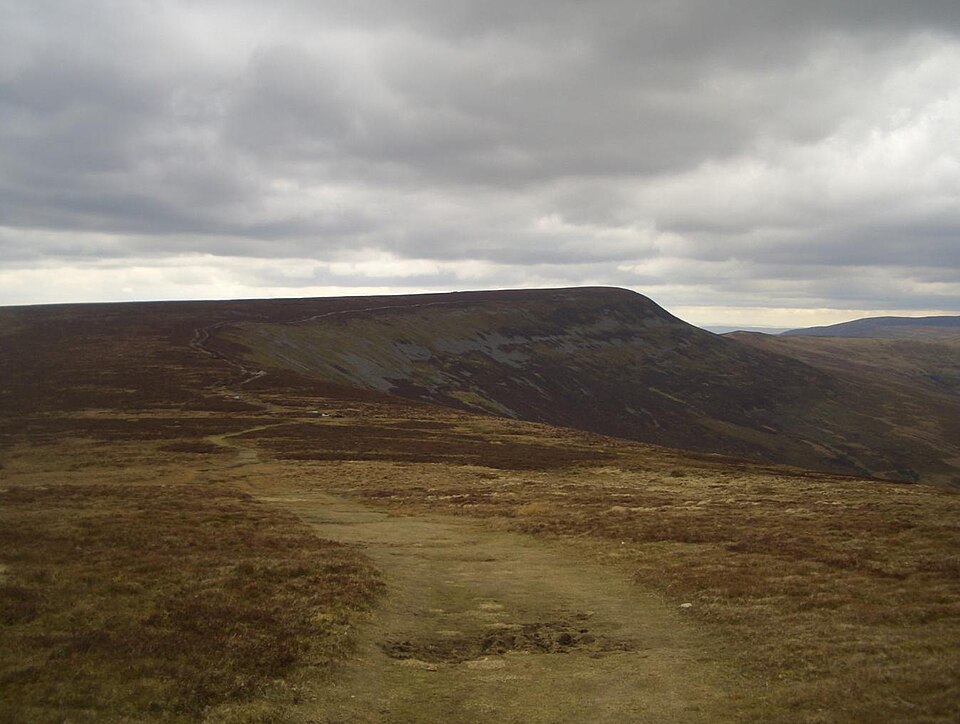 Pen Allt-mawr, 720 m, Powys