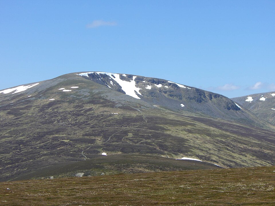 Sgairneach Mhor, 991 m, Perth and Kinross