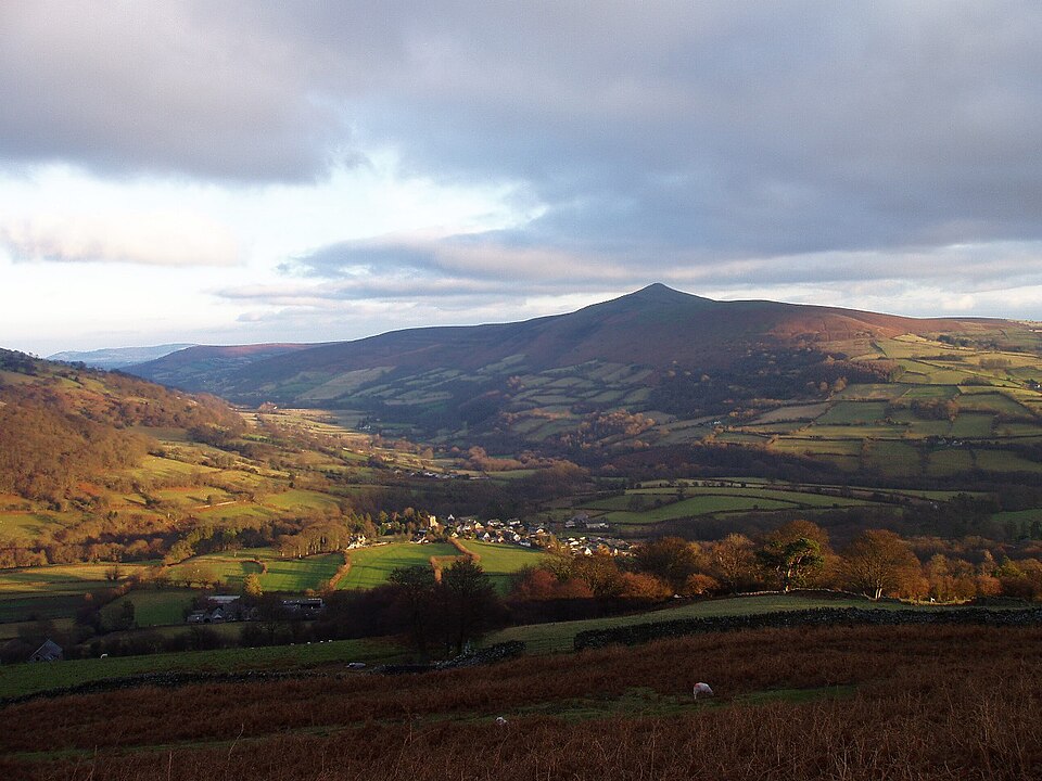 Sugar Loaf, 596 m, Monmouthshire [Sir Fynwy]