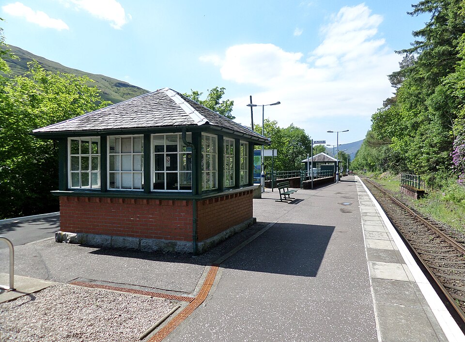 Arrochar and Tarbet railway station